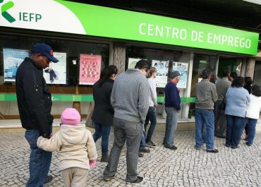 Taxa de desemprego em Portugal desce para 6,8% em fevereiro